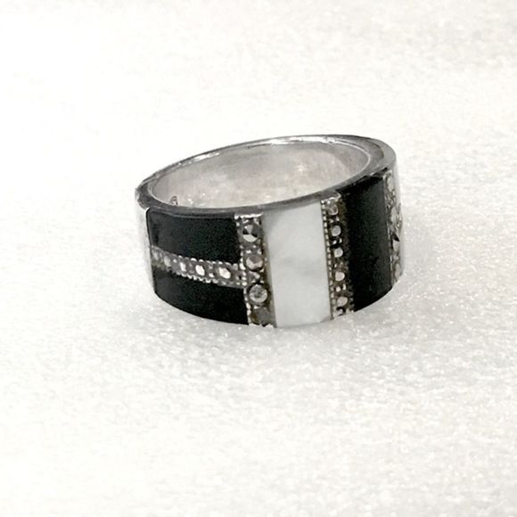Vintage Mother of Pearl Black Onyx Marcasite Sterling Silver Ring - Picture 2 of 8